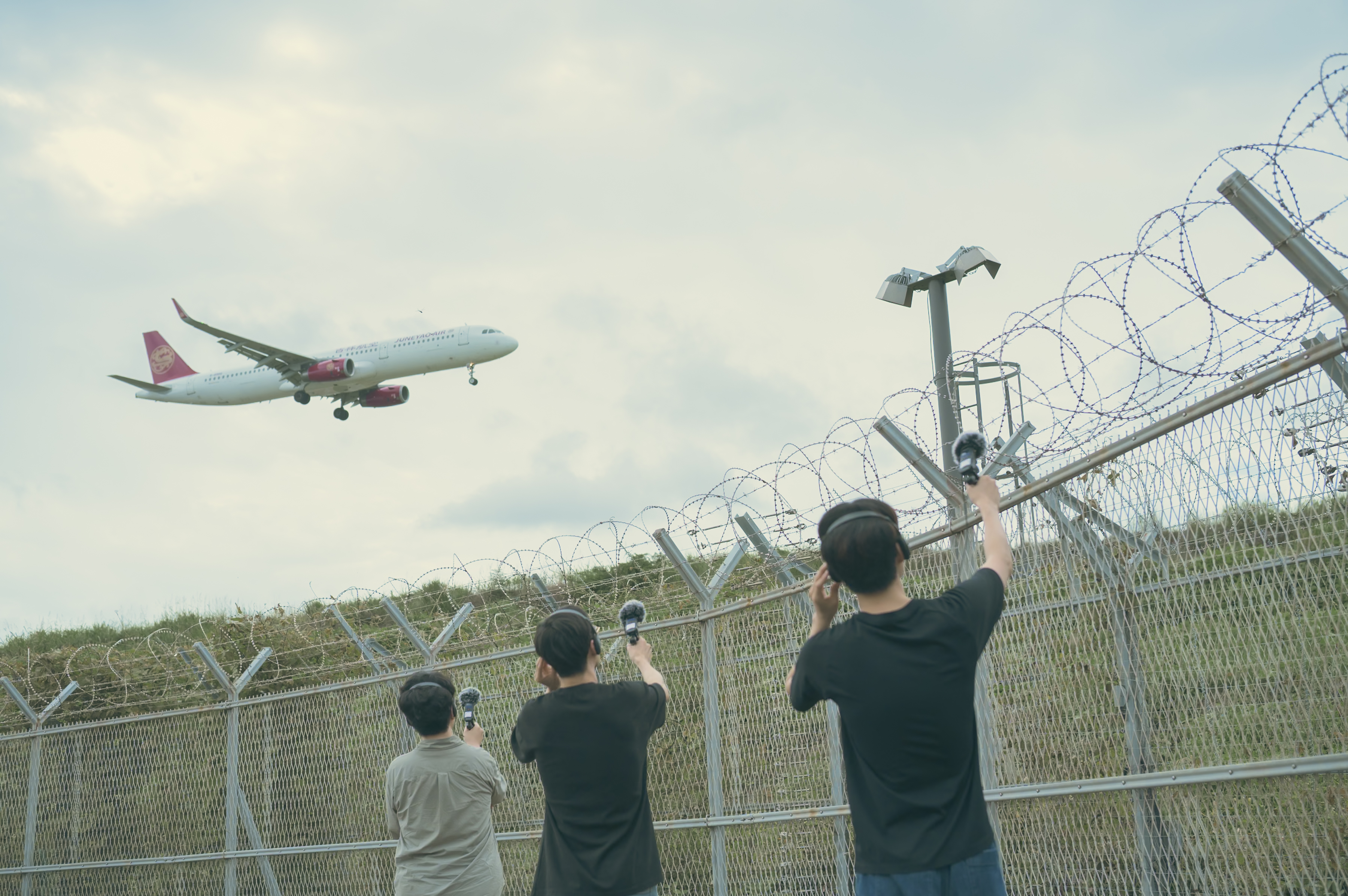 Team PlaneSound recording airplane sounds